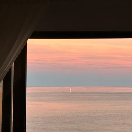Playa & Paddle Surf Terreta House Апартаменты *